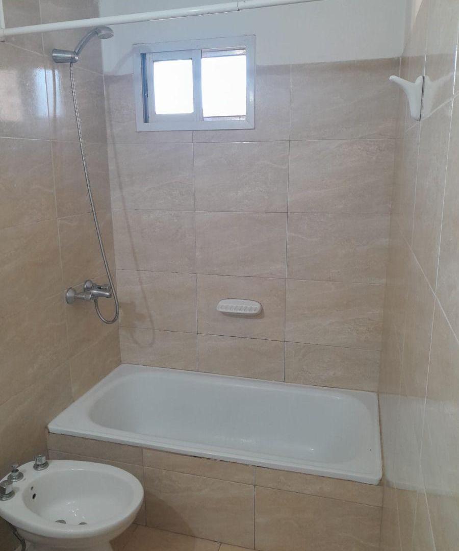 Foto de ALQUILER CASA TRES AMBIENTES ALTOS PODESTA, imagen 2