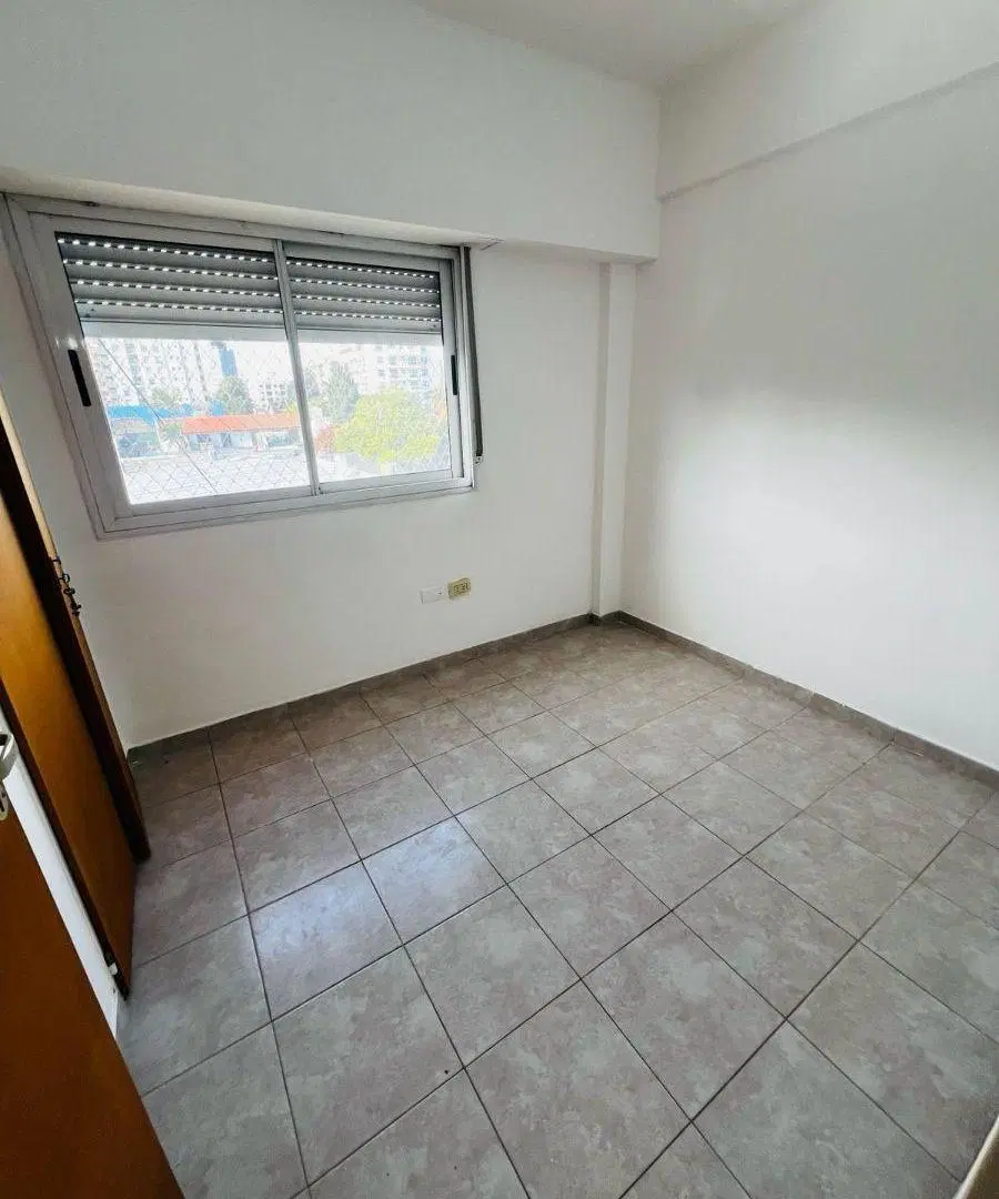 ALQUILER HERMOSO DEPARTAMENTO TRES AMBIENTES CON ASCENSOR MARTIN CORONADO 4