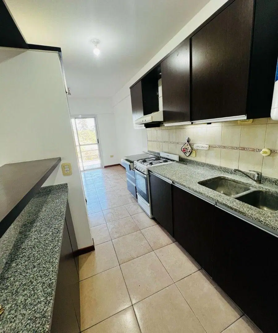 ALQUILER HERMOSO DEPARTAMENTO TRES AMBIENTES CON ASCENSOR MARTIN CORONADO 8