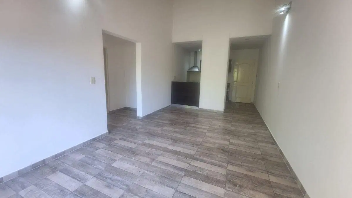 HERMOSO DEPARTAMENTO DOS AMBIENTES CON C0CHERA Y JARDIN MARTIN CORONADO 3