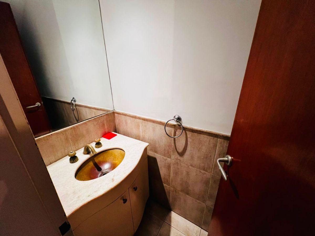 Foto de ALQUILER HERMOSO TRIPLEX CINCO AMBIENTES EN CIUDAD JARDIN CALLE BLERIOT, imagen 5