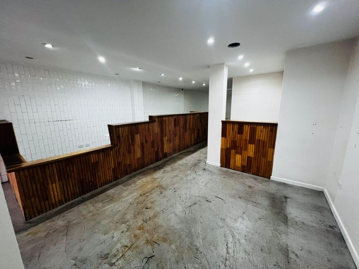 Foto de ALQUILER LOCAL COMERCIAL CON COCHERA – VILLA BOSCH, imagen 3