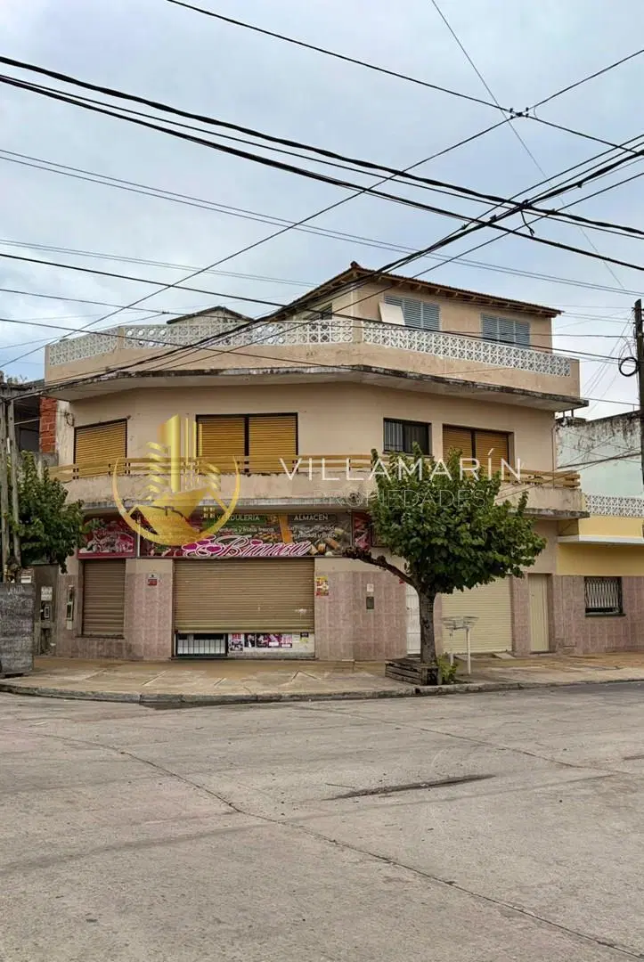 Casa Chalet  en Venta en Ciudadela, Tres de Febrero, G.B.A. Zona Oeste 2