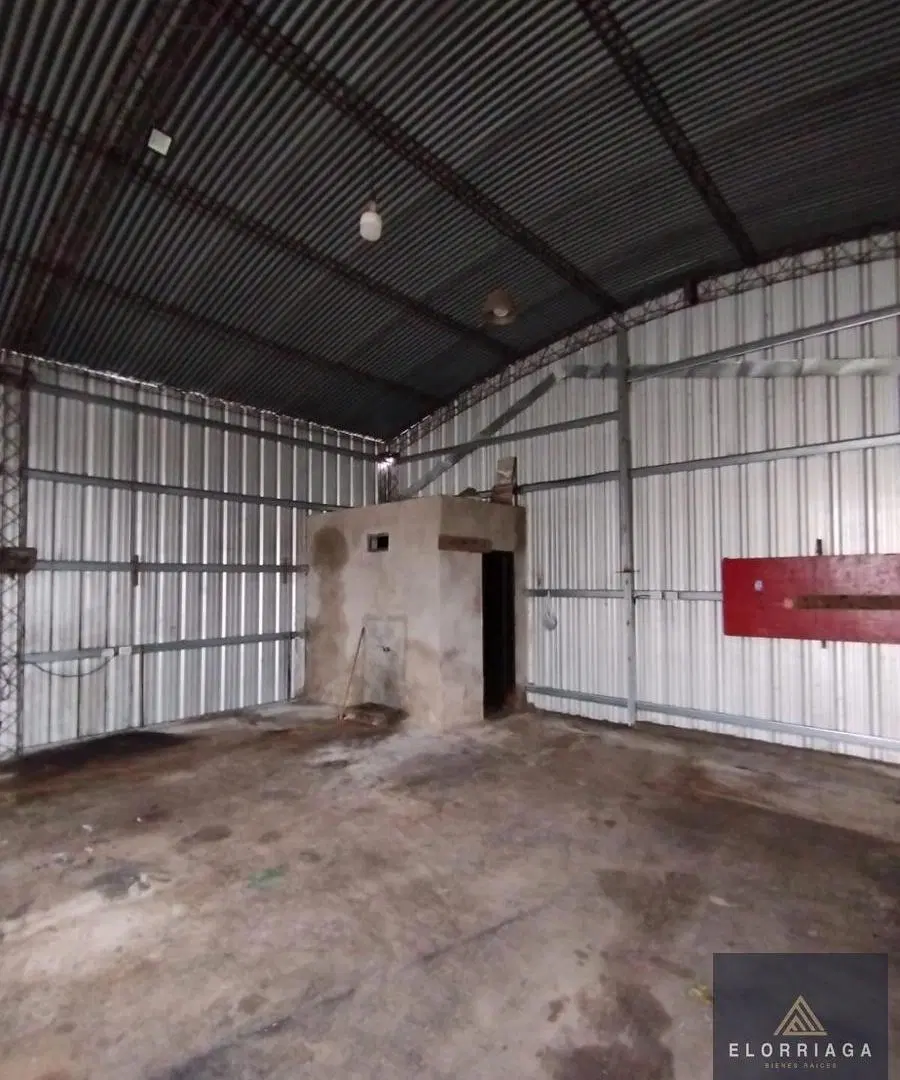 ALQUILER en Bloque GALPON   2 casas en lote propio. 4