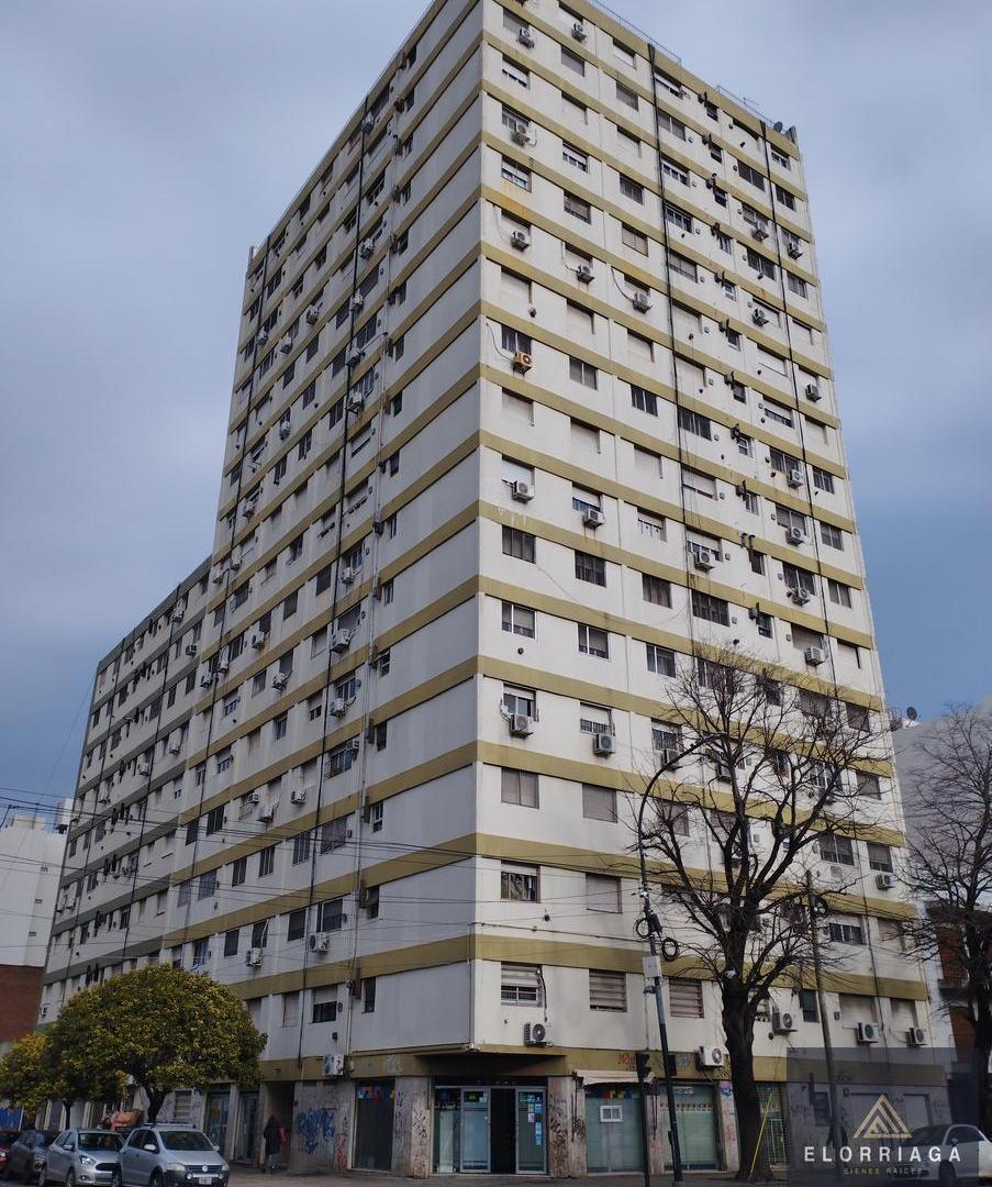 Foto de DEPTO. en VENTA 7esq.63, La Plata, imagen 2