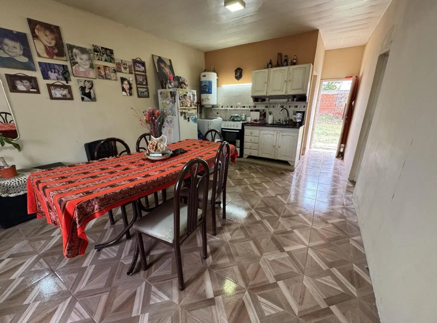 Casa en venta de una habitación, con gran patio en zona tranquila 1