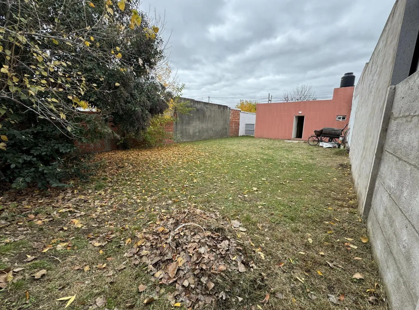 Casa en venta de una habitación, con gran patio en zona tranquila 8
