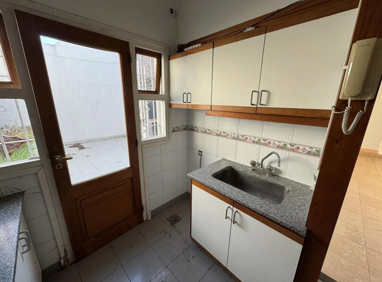 VENTA CASA 2 DORMITORIOS Y PATIO 5