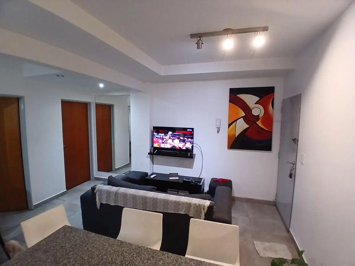 2 ambientes impecable en Villa Pueyrredón con 2 cocheras para motos. 4