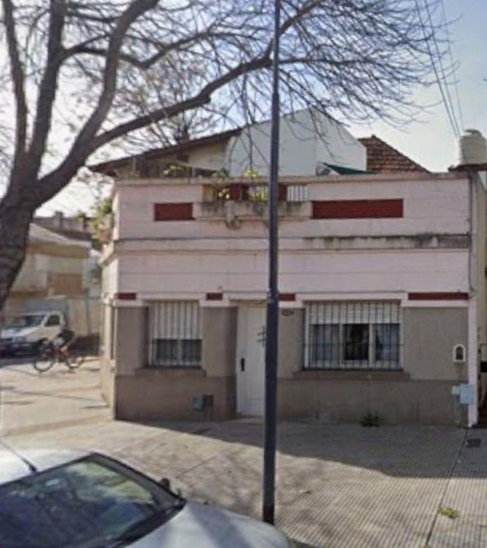 Foto de PH de 70 m² con 1 dormitorio en alquiler en Villa Pueyrredón, imagen 1