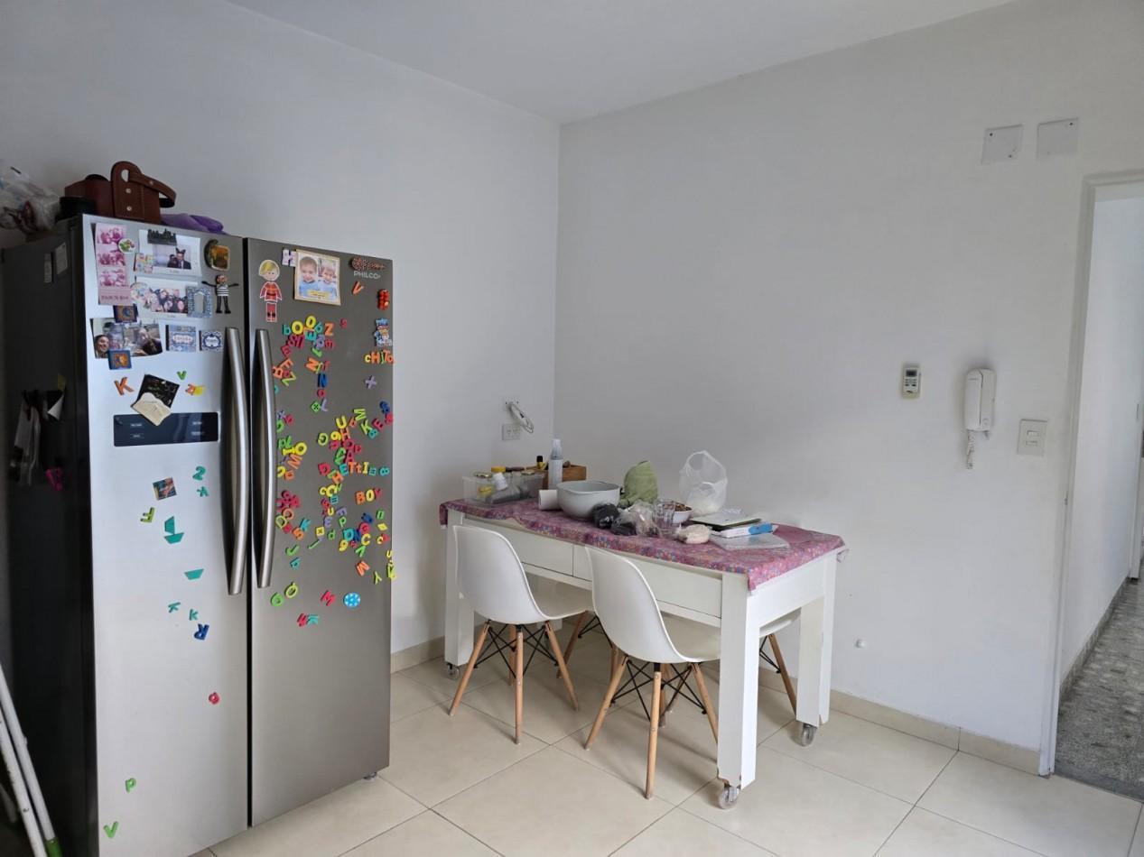 Foto de Dto. 3 ambientes con quincho con parrilla y terraza , excelente estado, imagen 5