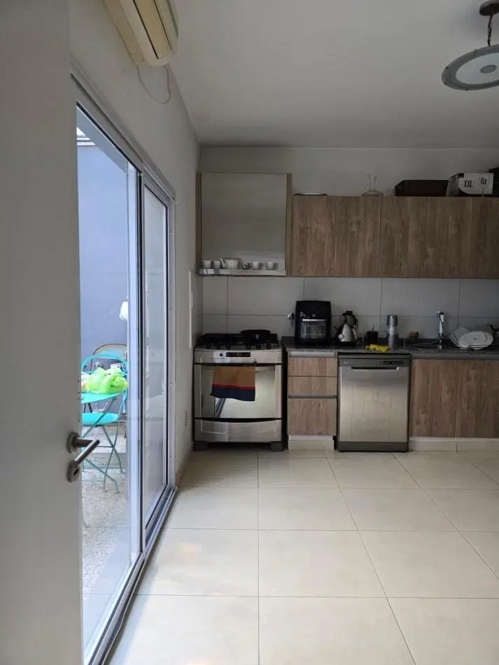 Dto. 3 ambientes con quincho con parrilla y terraza , excelente estado y ubicacion 3