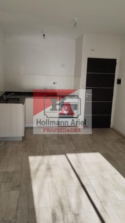 Foto de Dpto 2 amb. primer piso al frente ubicado en el corazon de Muñiz, imagen 5