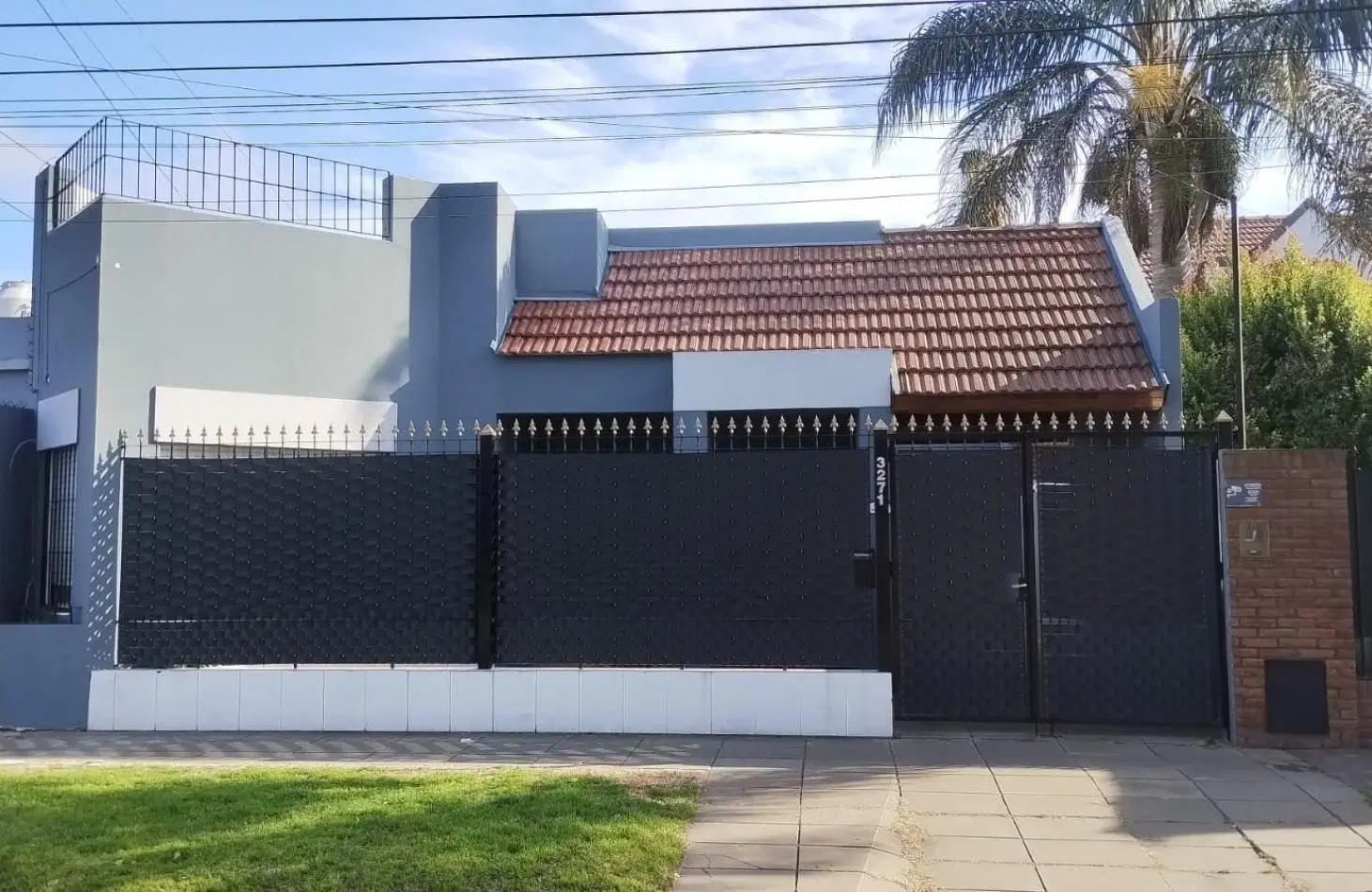 Casa 4 ambientes ECELENTE ESTADO Y UBICACION!! 2