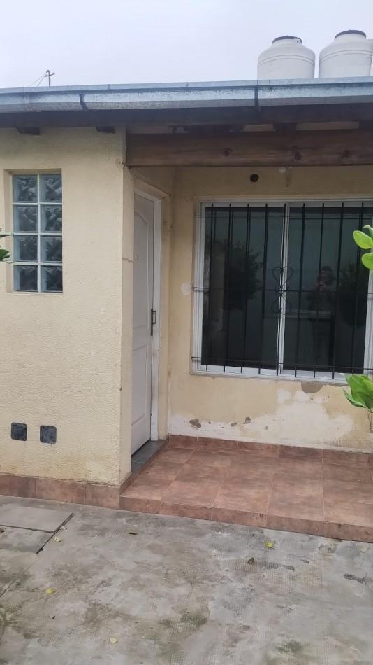 Foto de Dpto interno dos ambientes con patio y lavadero - Parque Quirno, imagen 2
