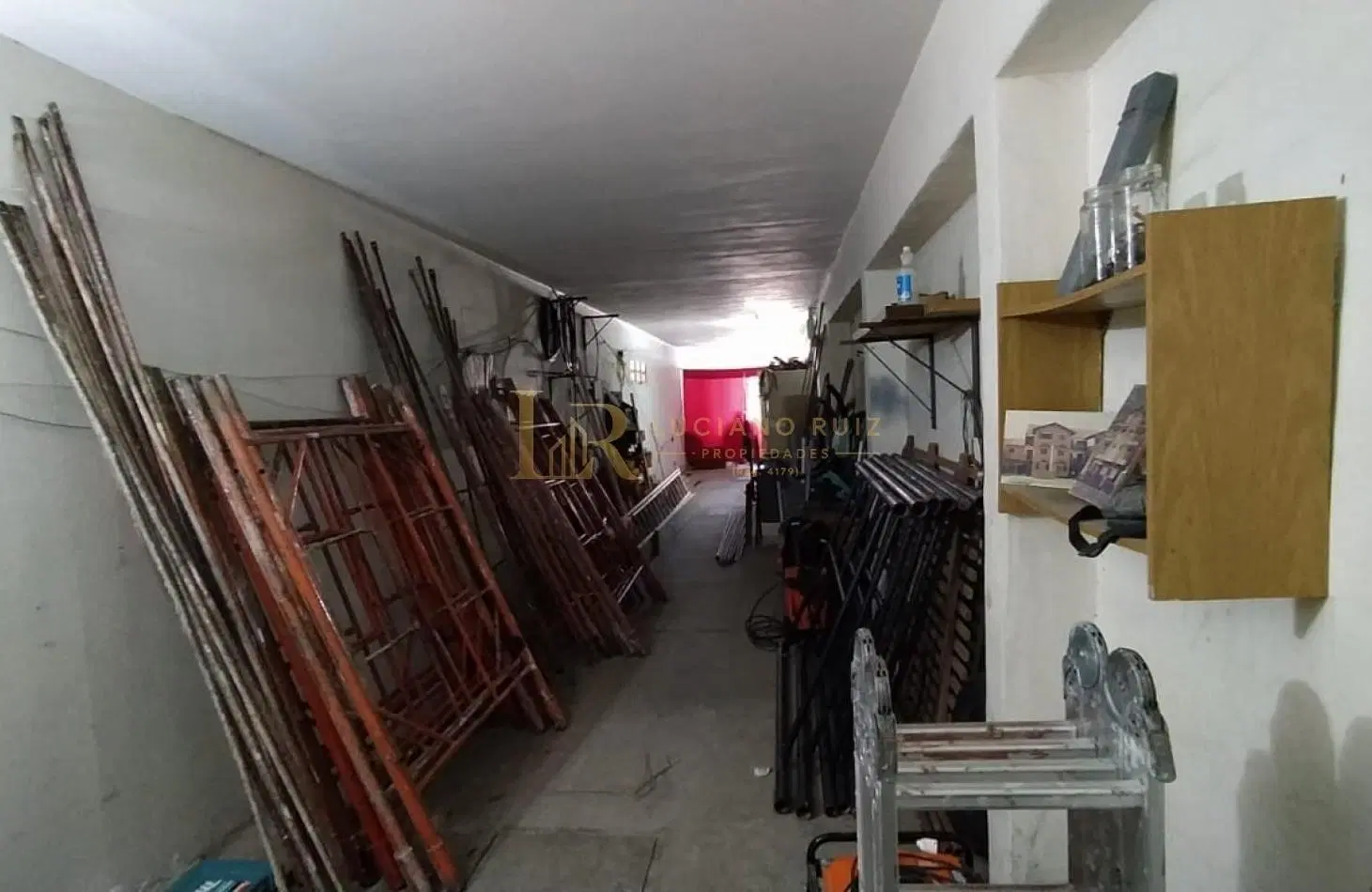 VENTA DEPOSITO EN VILLA PRIMERA 2