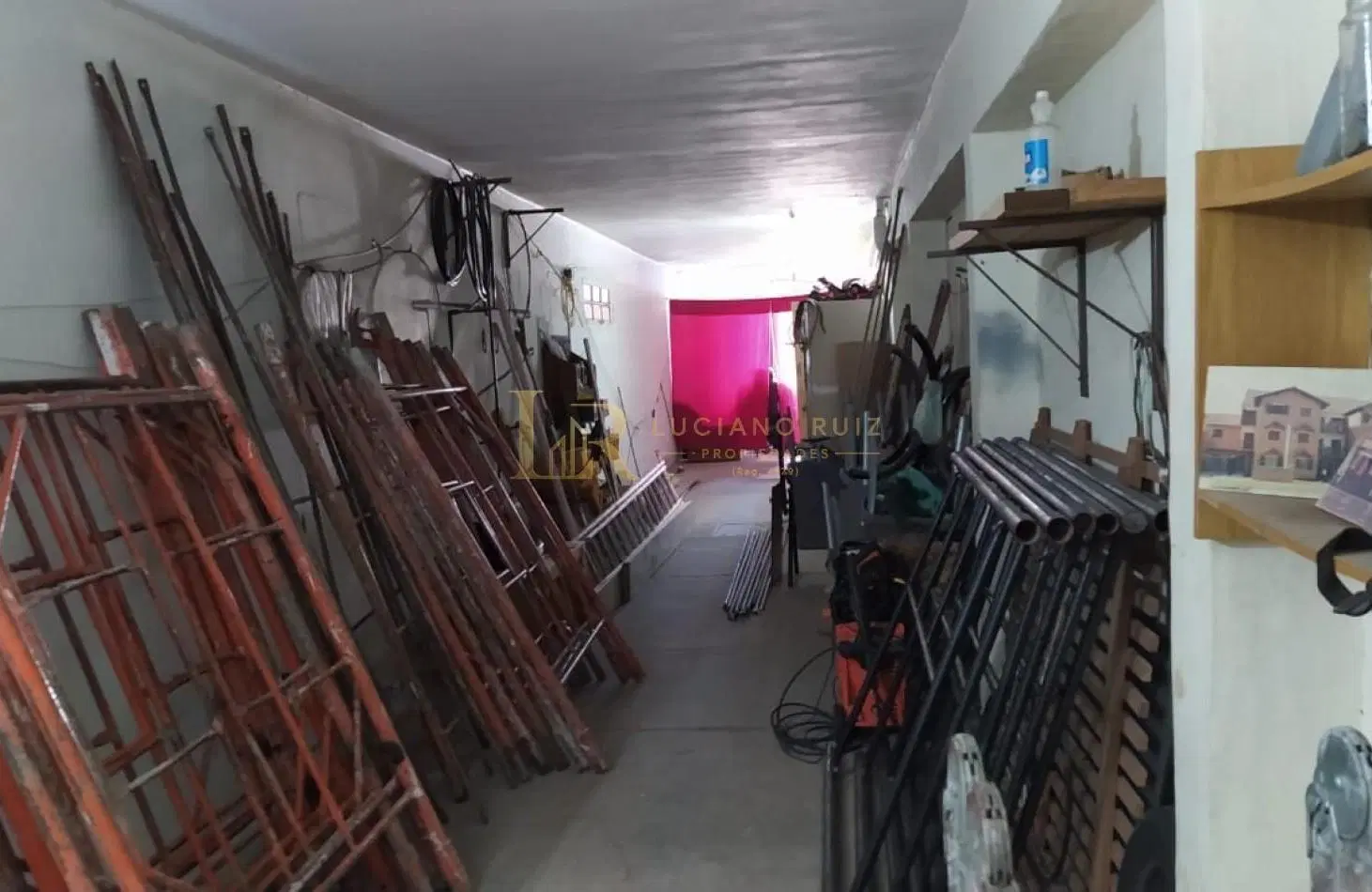 VENTA DEPOSITO EN VILLA PRIMERA 5