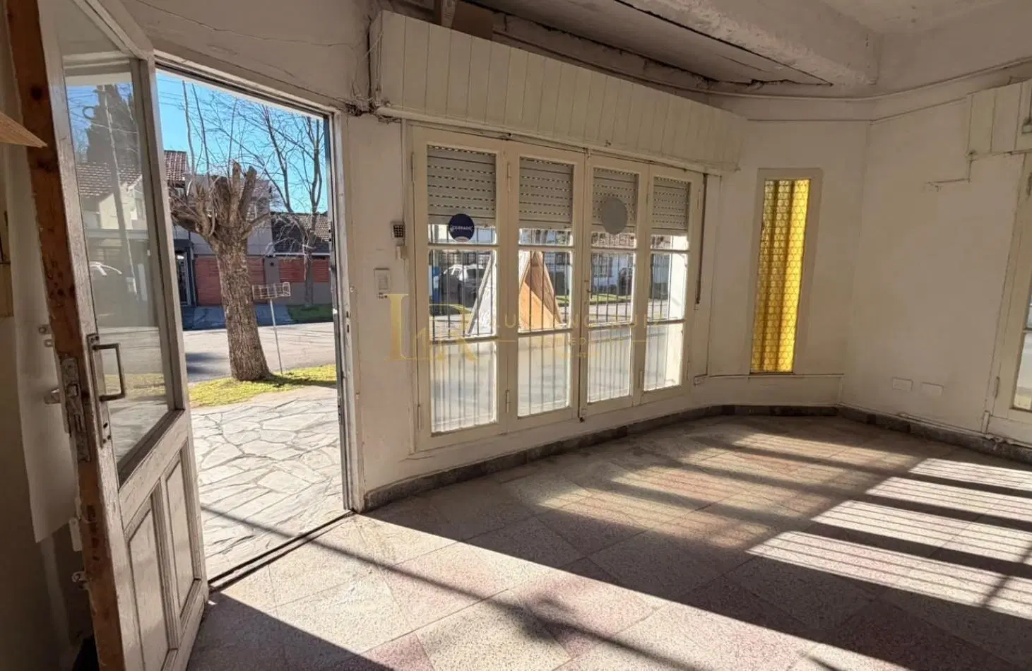 ALQUILER COMERCIAL - LOCAL EN BOSQUE ALEGRE 3