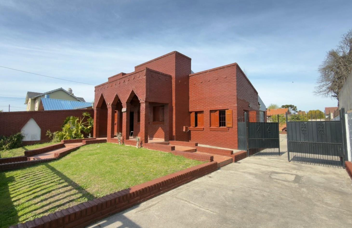 Foto de Casa 3 Ambientes en Venta en Lopez de Gomara - 2 Dormitorios, 2, imagen 1