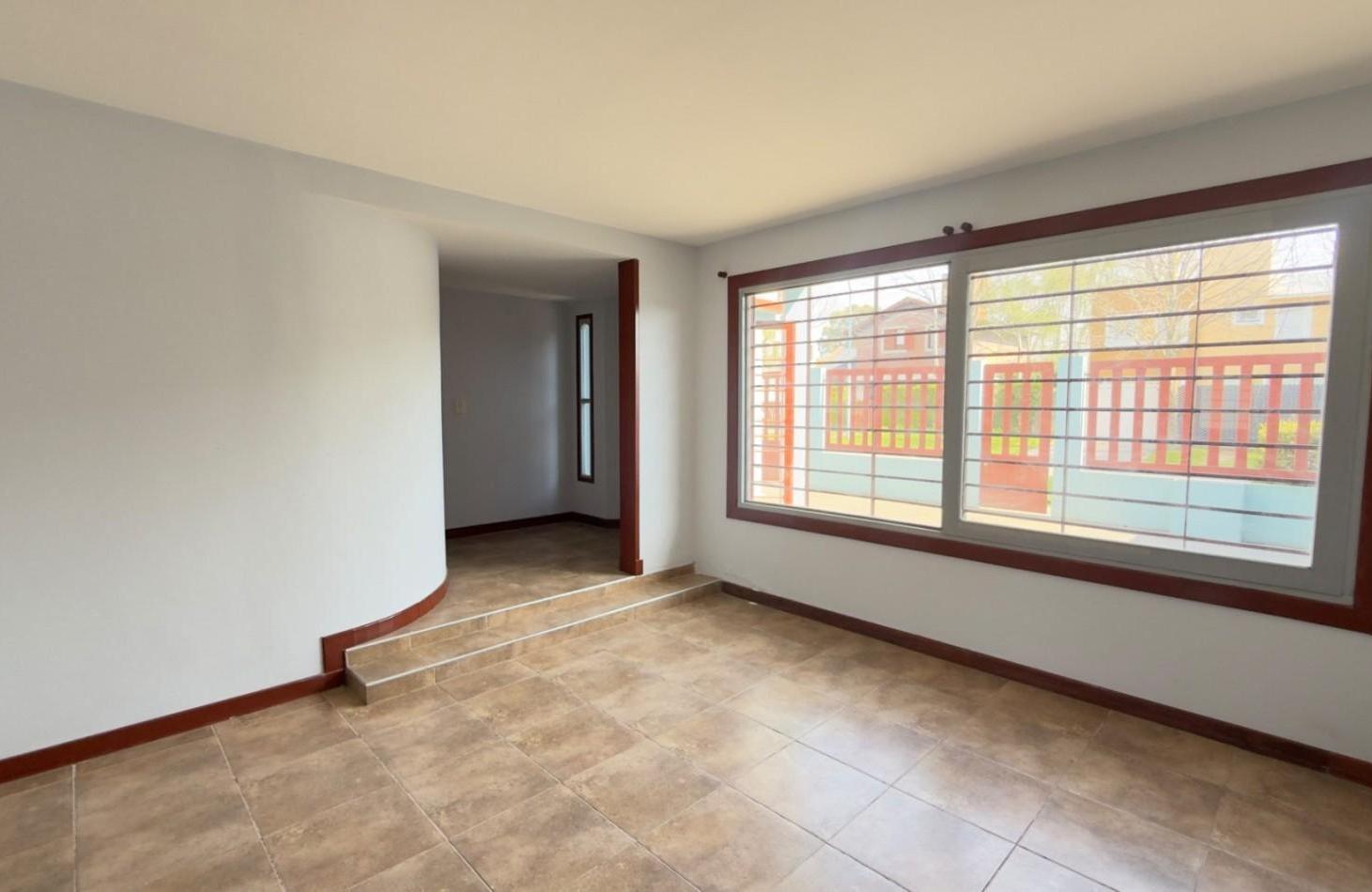 Foto de Casa 4 Ambientes en Venta en Lopez de Gomara - 3 Dormitorios, 2, imagen 3