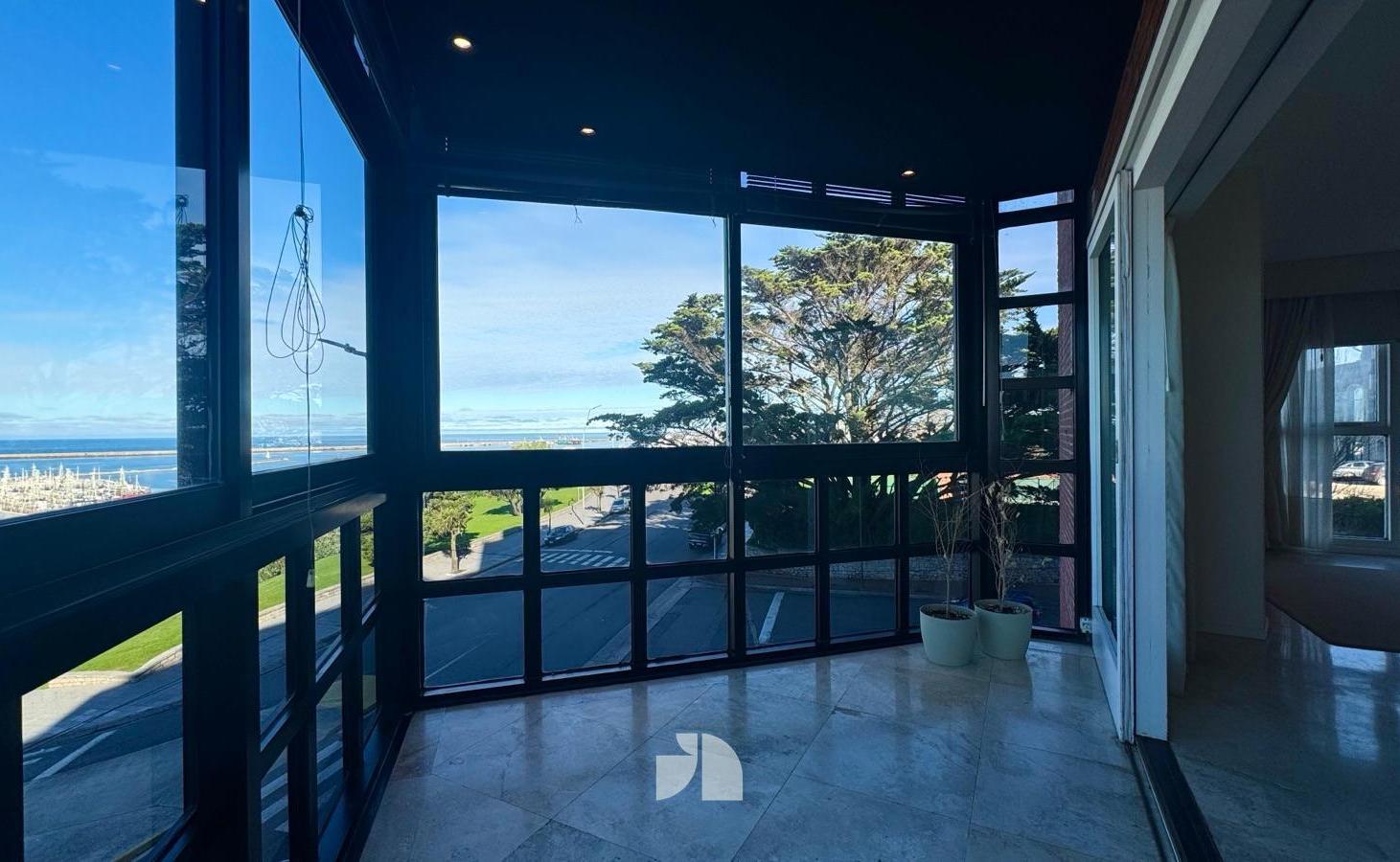 Foto de Piso 4 Ambientes con vista al Mar en Alquiler. Zona Playa Grande., imagen 3