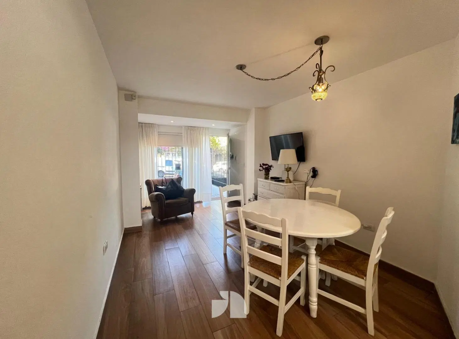 Chalet en PH 3 Ambientes con Escritorio, en Alquiler. Zona Guemes 5