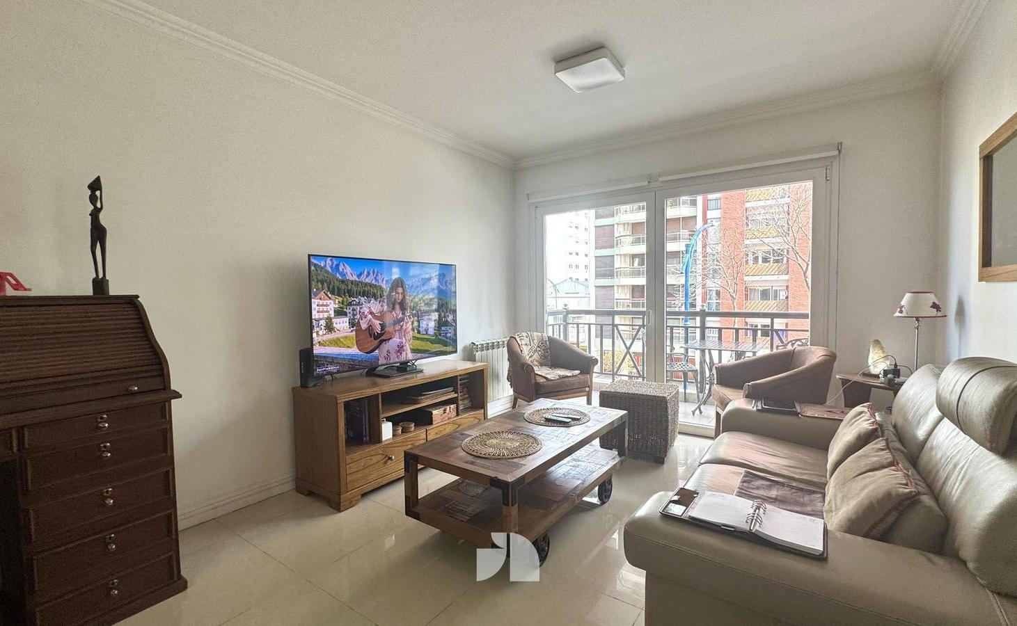 Foto de Departamento 3 Ambientes con Cochera. Zona Plaza Mitre., imagen 2