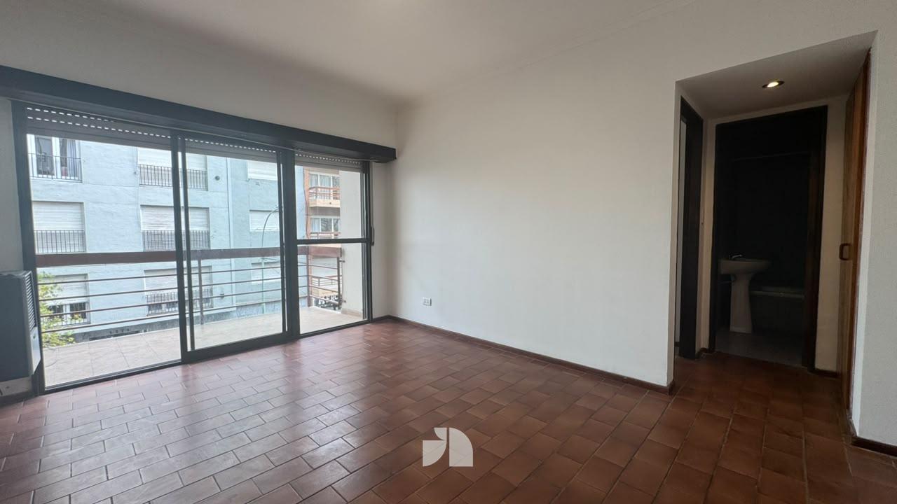 Foto de Departamento 2 Ambientes en Alquiler, zona La Perla., imagen 2