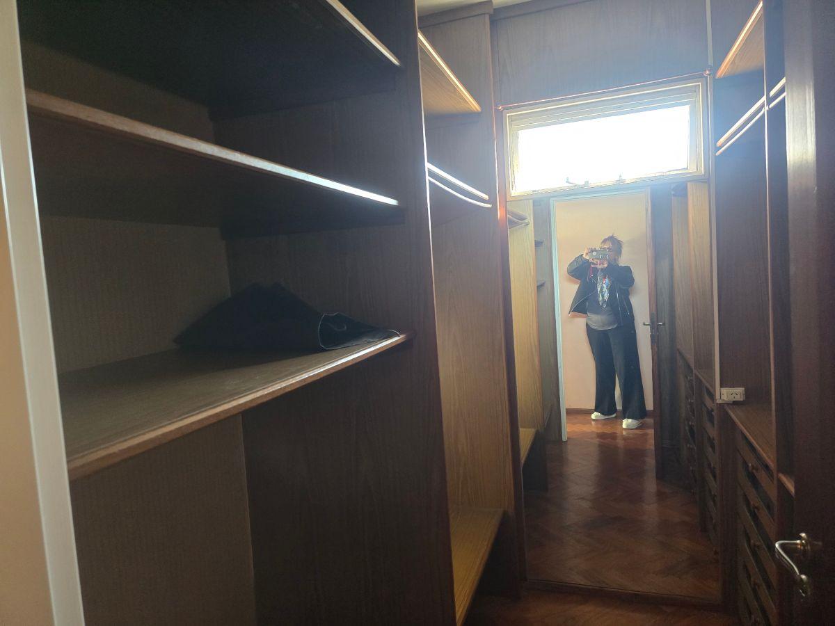 Foto de Piso alto de categoria con 2 cocheras. Terraza y parrilla, imagen 4