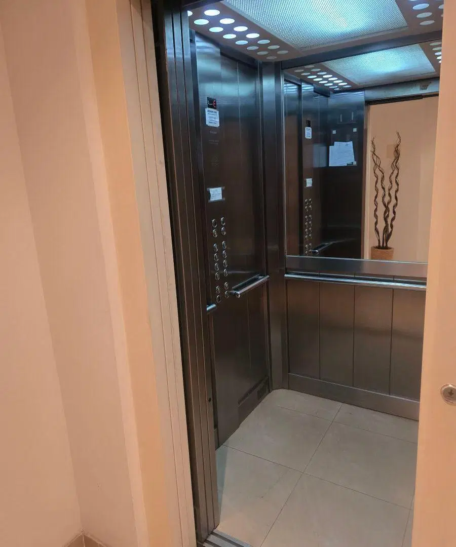EXCELENTE DEPARTAMENTO MUY LUMINOSO PISO ALTO CON MB VISTA- DORMITORIO CON DOBLE PLACARD EN SUITE- 4