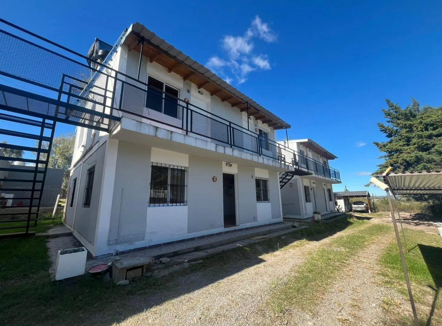 departamentos en Tanti de uno y dos dormitorios 1
