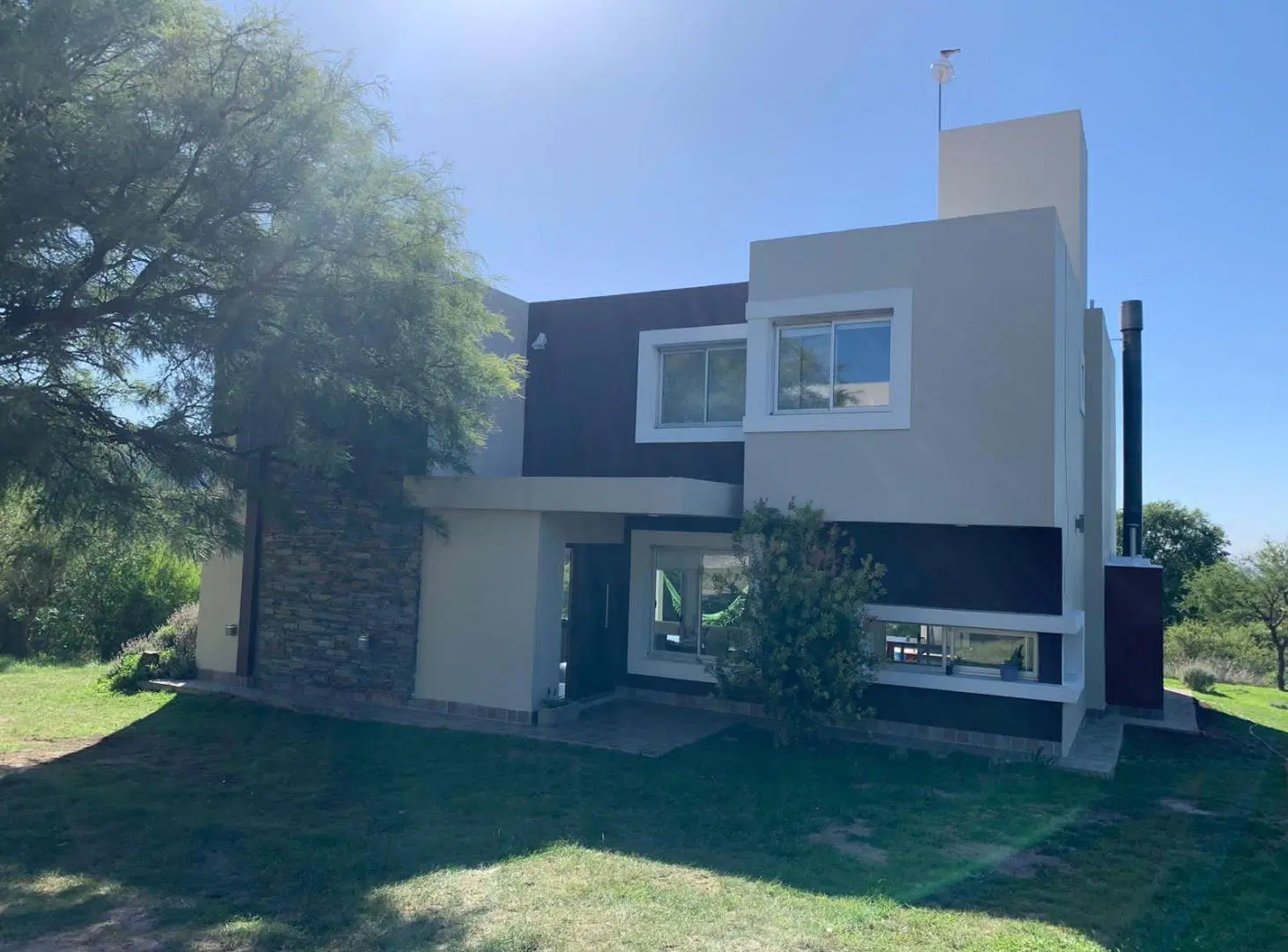 Casa en alquiler anual en villa carlos paz de categoría 3 dormitorios 3 baños Tierra Alta 3