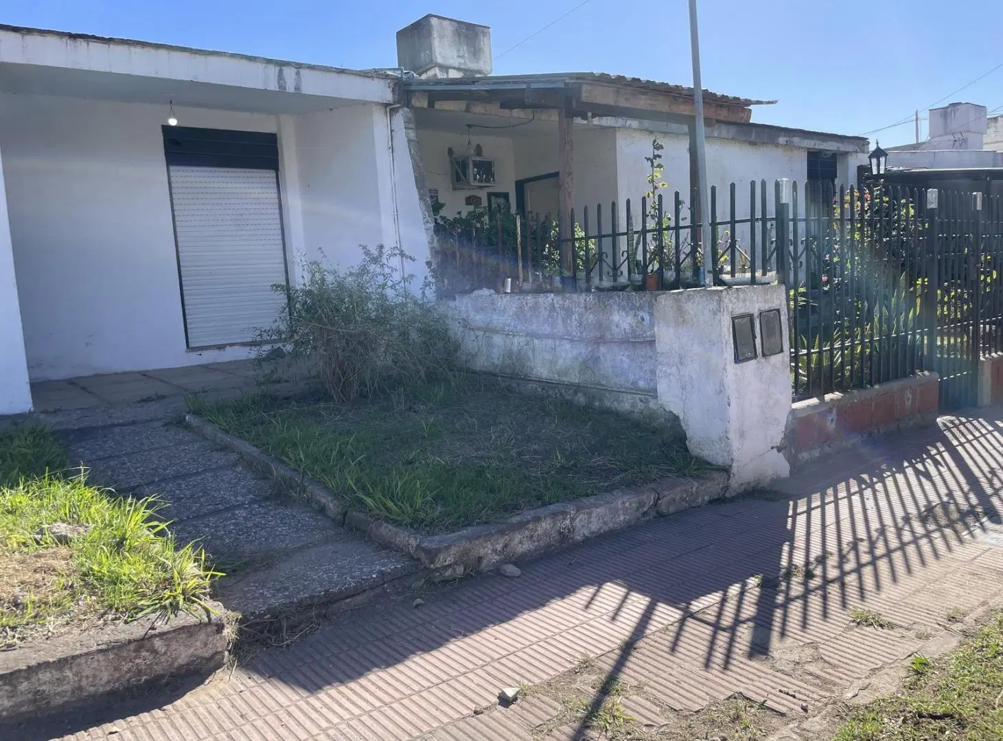 VENTA CASA 3 DORMITORIOS 2 BAÑOS LIVING COMEDOR PARQUE REPUBLICA 2