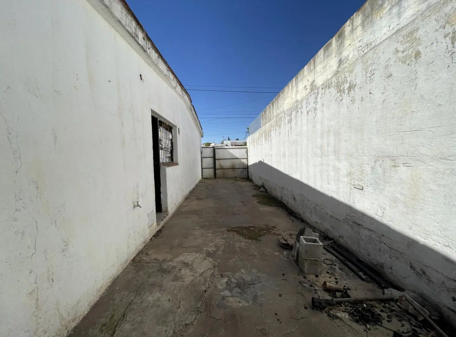 VENTA CASA 3 DORMITORIOS 2 BAÑOS LIVING COMEDOR PARQUE REPUBLICA 4