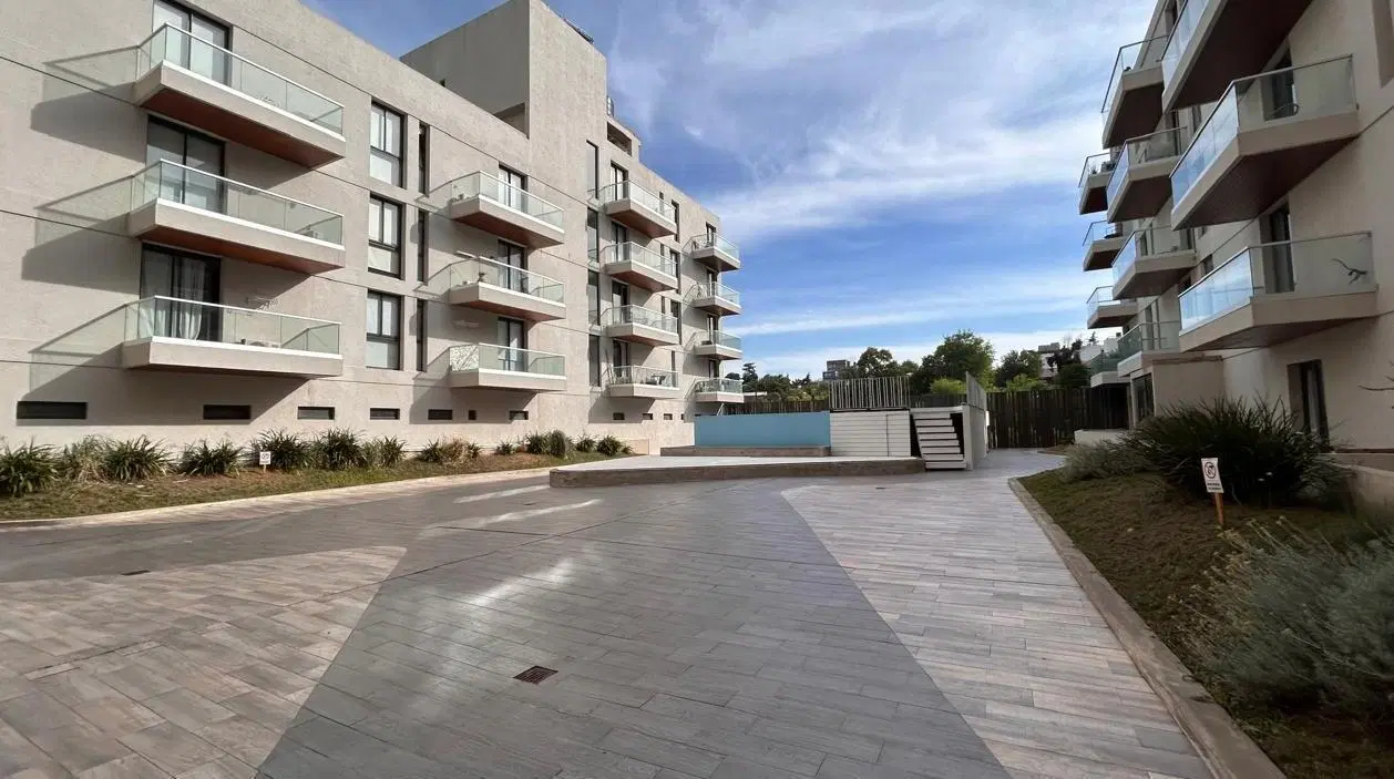DEPARTAMENTO EN VENTA EN VILLA CARLOS PAZ EDIFICIO LAKE TOWER CENTRO 1