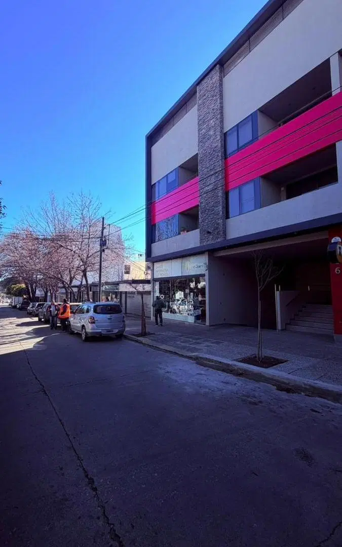 Venta Departamento 1 Dormitorio con cochera en Villa Carlos Paz 2