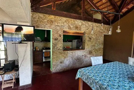 CASA VENTA  4 DORMITORIOS CON PILETA MENDIOLAZA CBA 4