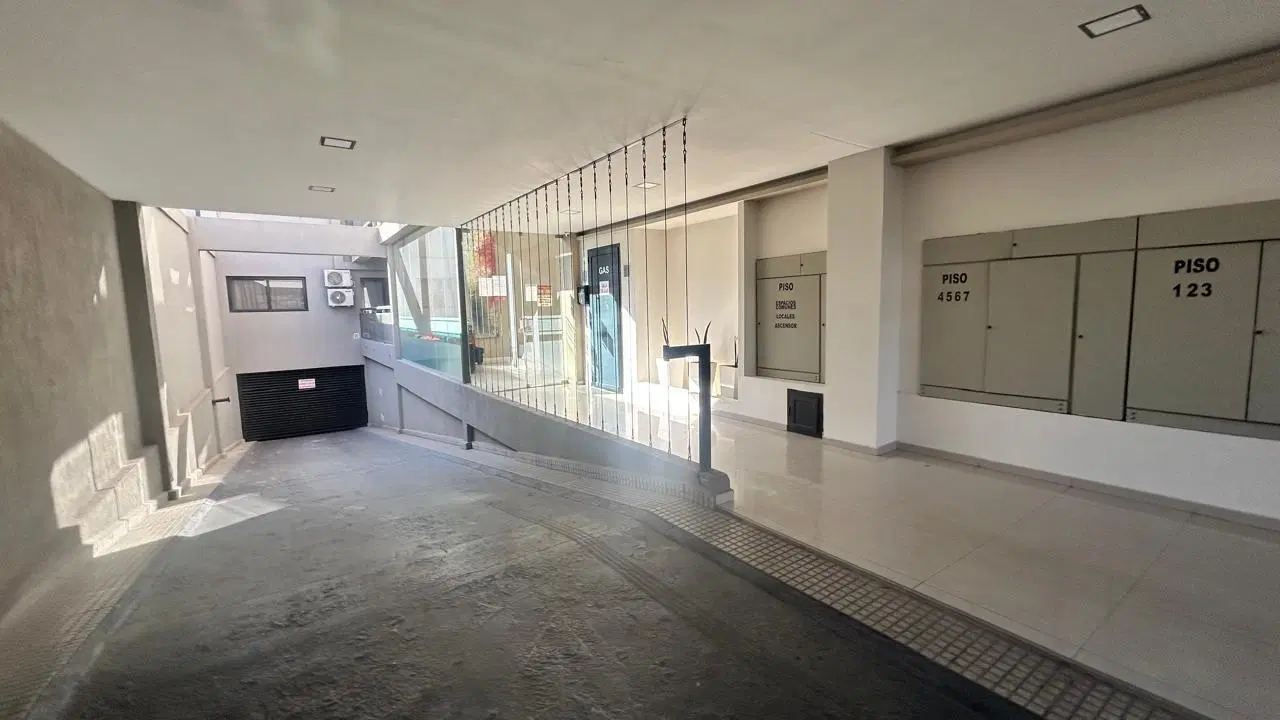 Departamento en venta de 2 Dormitorios con Terraza en Villa Carlos Paz centro 5