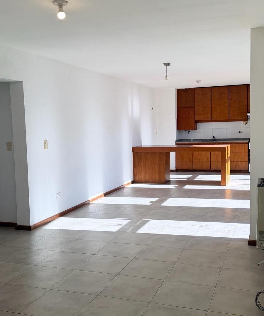 Foto de Departamento en venta en villa carlos paz centro 3 dormitorios pileta, imagen 3