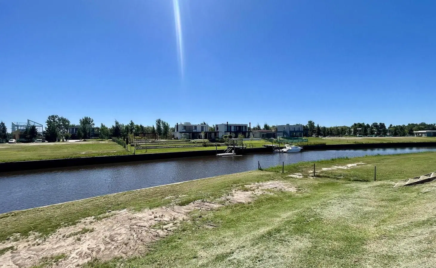 Casa al rio en venta en Naudir Aguas Privadas - Con Piscina - Amarra - A Estrenar 2