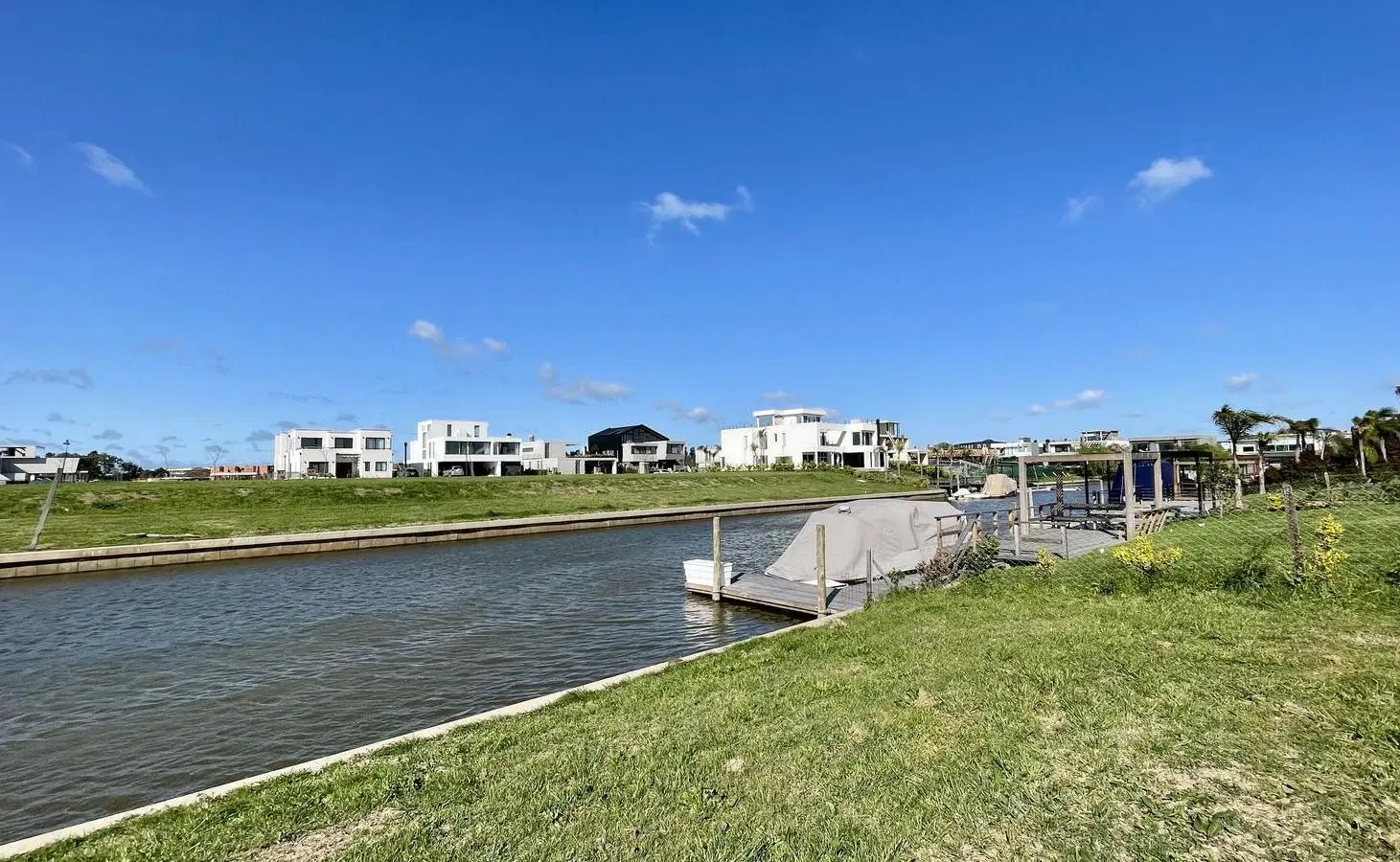 Terreno en Yacht Nordelta al rio - 900 m2 - Noreste 5