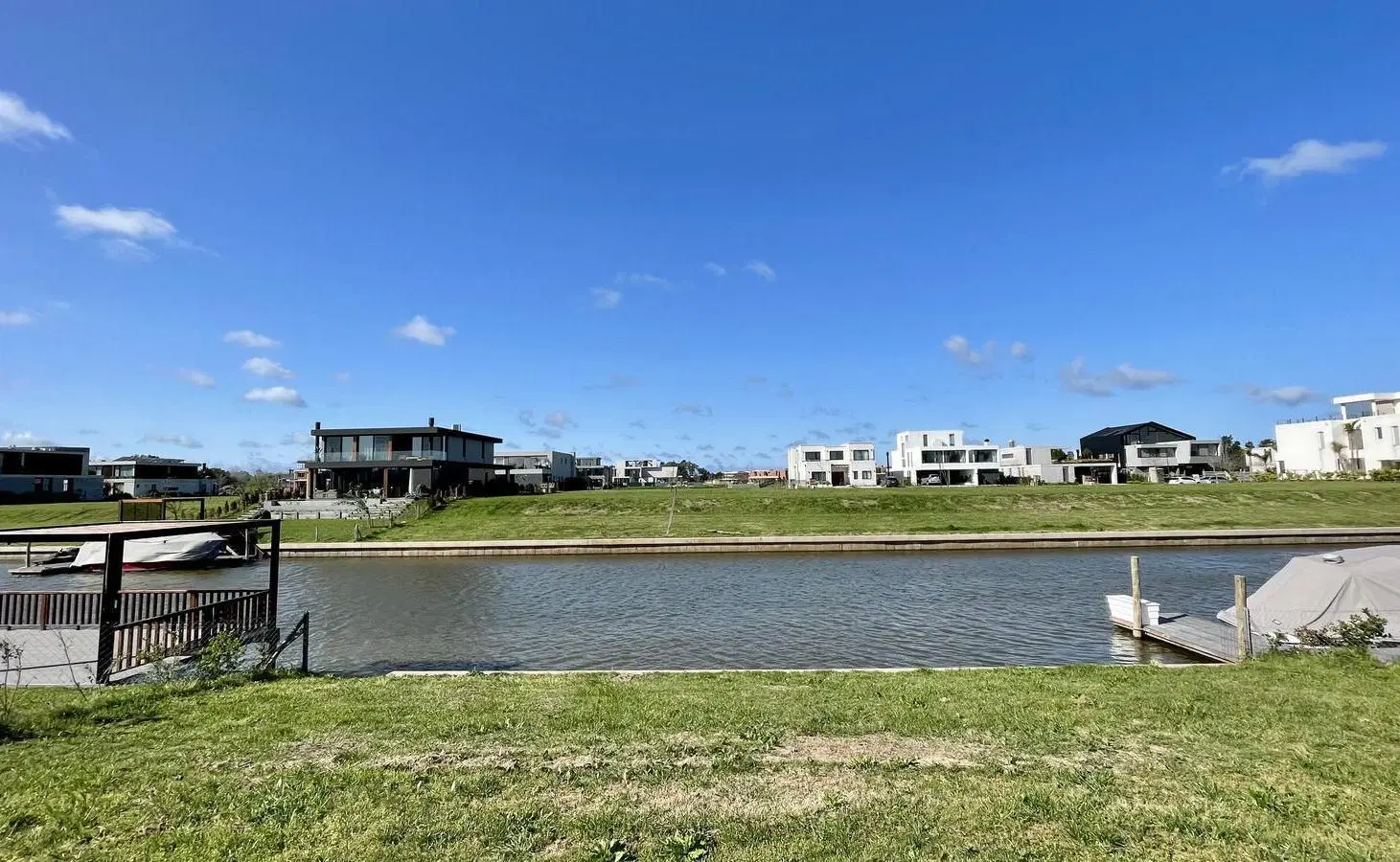 Terreno en Yacht Nordelta al rio - 900 m2 - Noreste 4