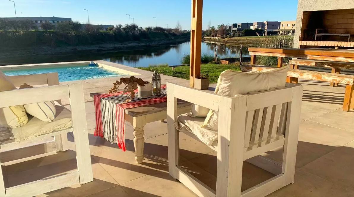 Casa en ALQUILER ANUAL - AMOBLADA - Canton - Norte