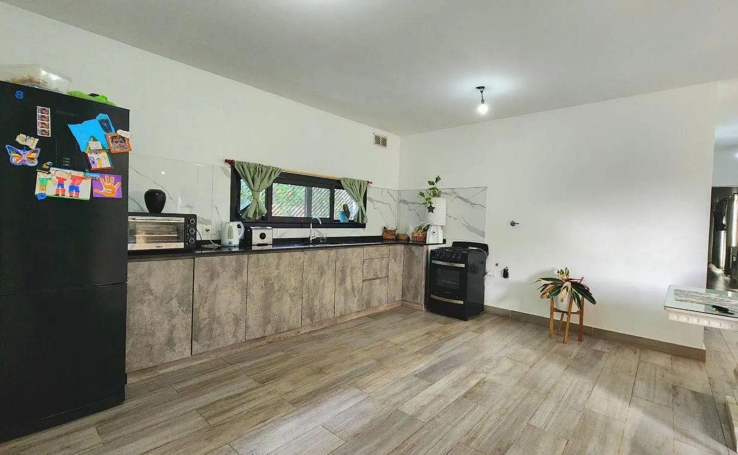 Casa en venta - con piscina - Barrio Santa Emilia, Pilar del Este 5