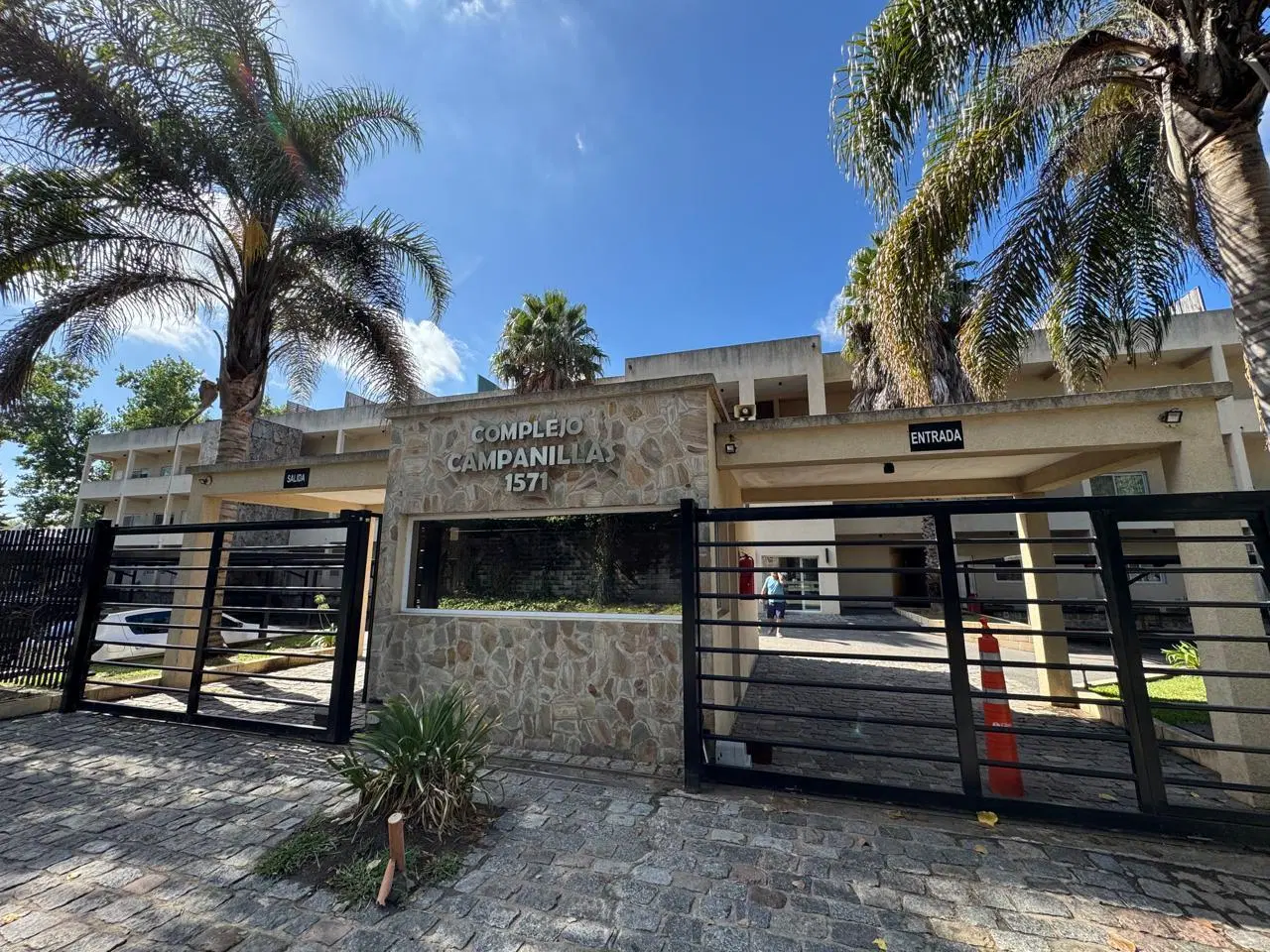 BAJO DE PRECIO !! APTO CREDITO! Departamento 2 AMB en Las Campanillas - Pilar 2