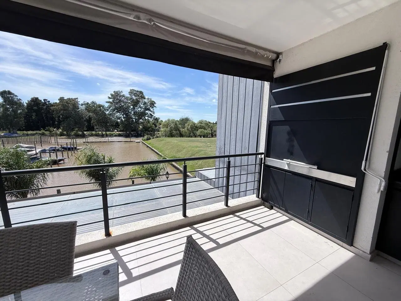 TERRAZAS AL RIO- únicos departamentos con amarra 5
