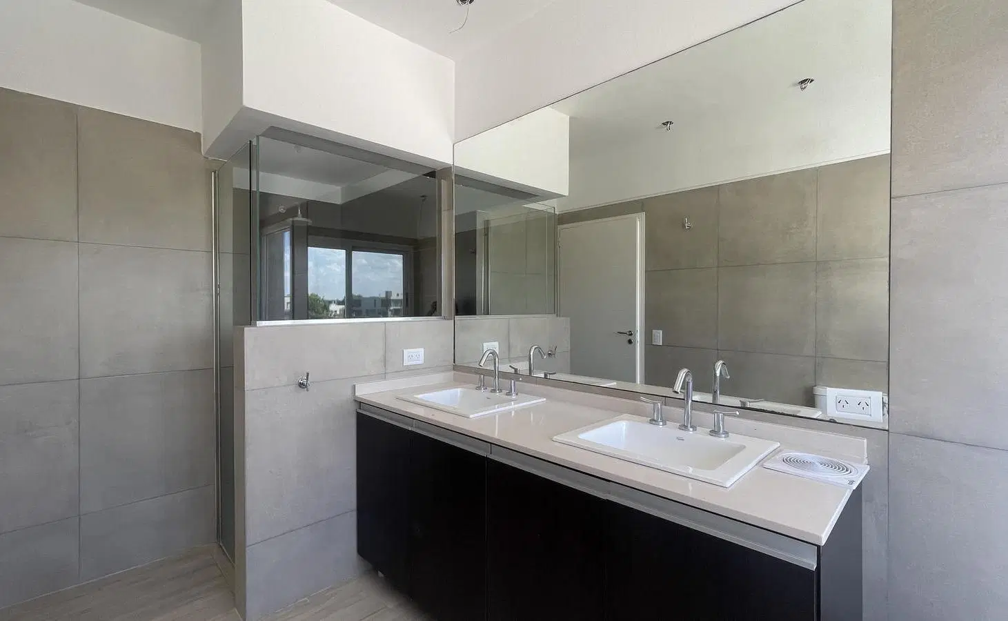 Casa en Canton a la Laguna en Venta - Con Piscina 2