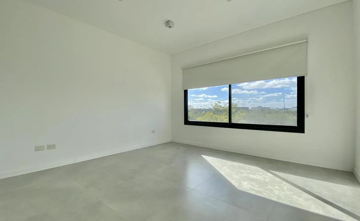 Casa A Estrenar en Riberas - Parquizada - Con Piscina -6 Ambientes 4