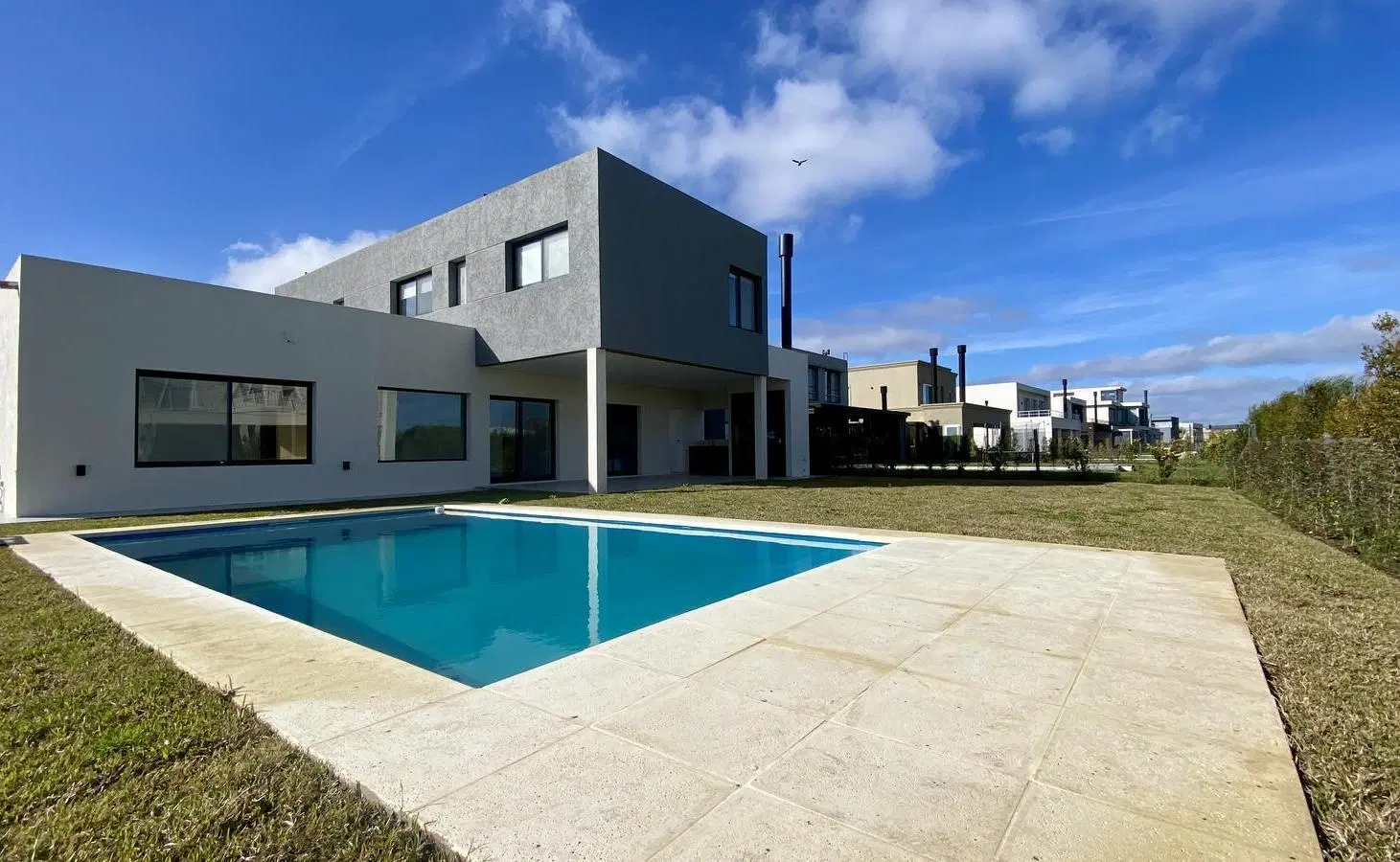Casa A Estrenar en Riberas - Parquizada - Con Piscina -6 Ambientes 3