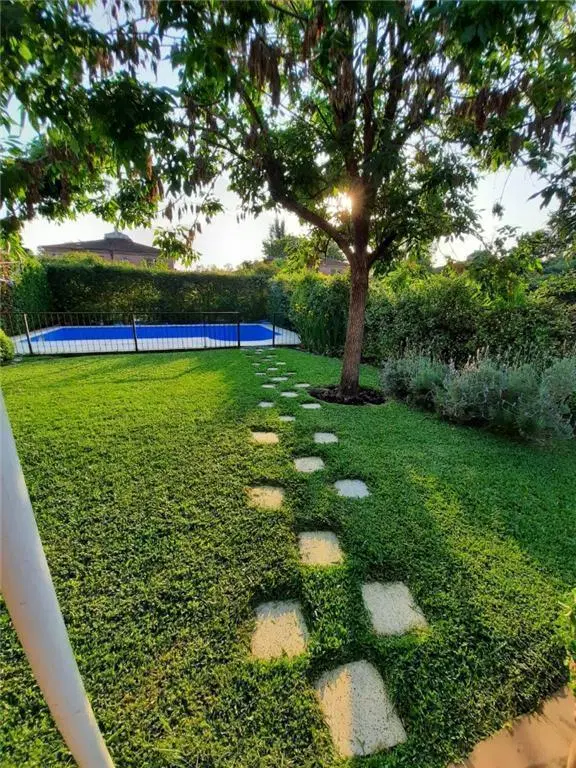 Casa en VENTA 4 ambientes. Av.Champagnat 1100 3